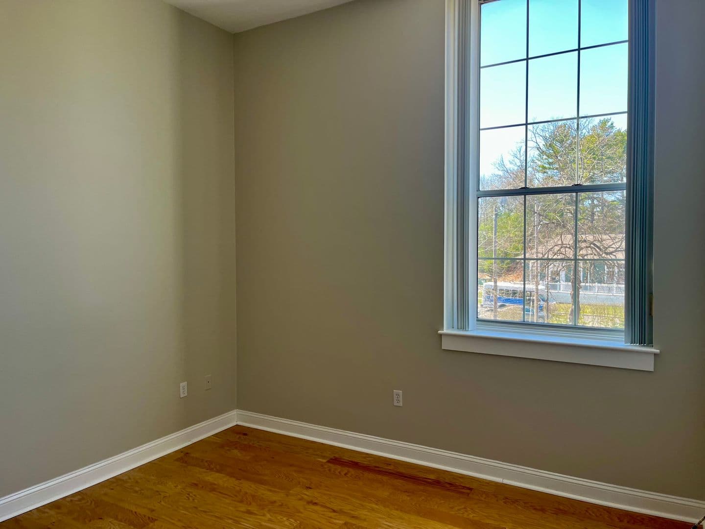 North Easton Apartment: 8 Lincoln Street