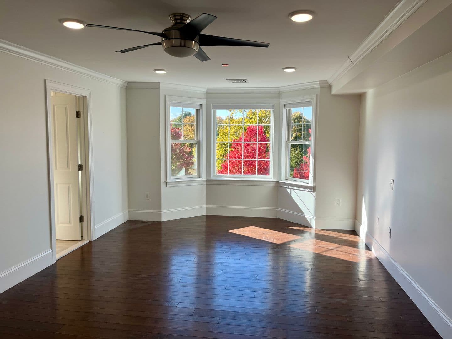 Foxborough Apartment: 44 Dexter Road