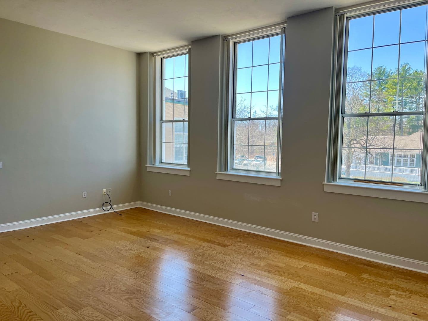 North Easton Apartment: 8 Lincoln Street