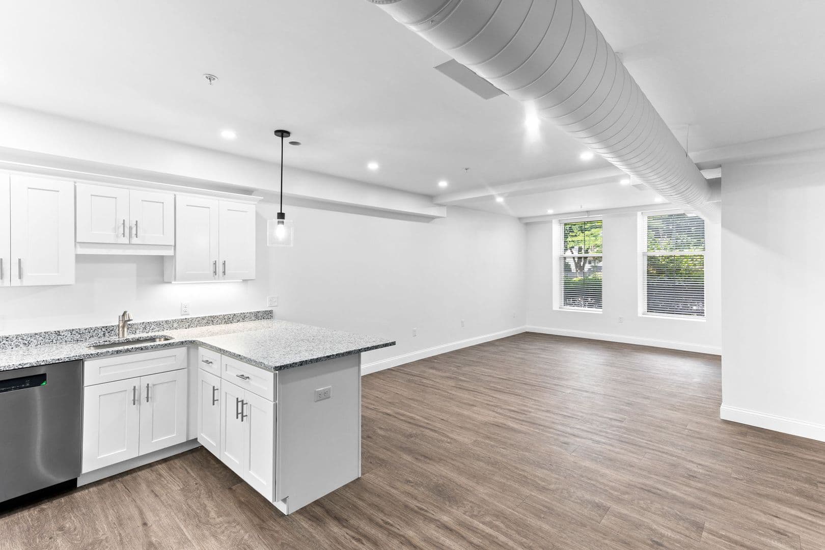 North Easton Apartment: 8 Lincoln Street
