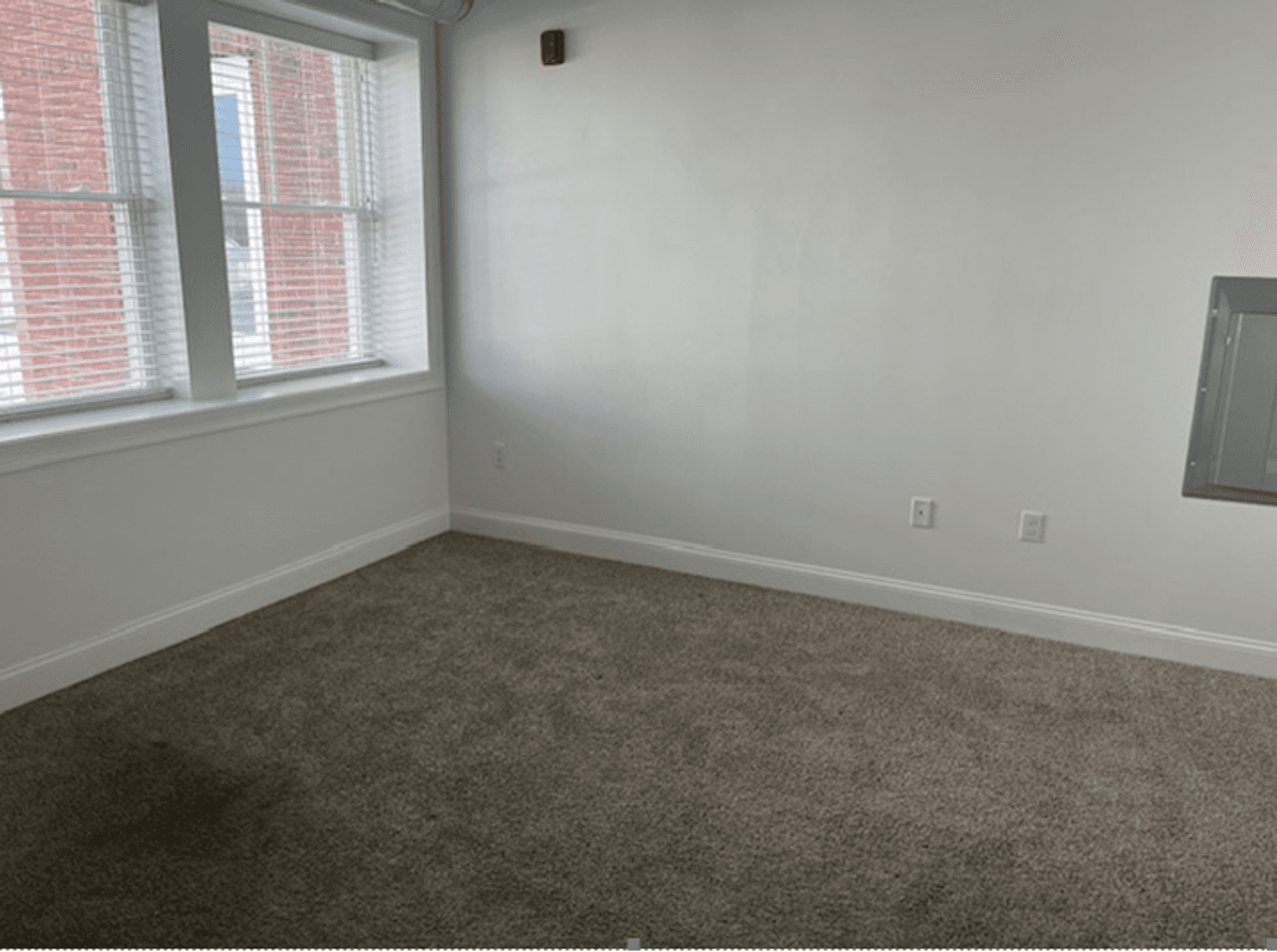 Foxborough Apartment: 44 School Street
