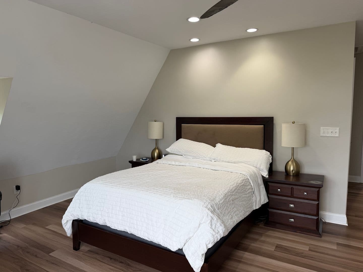 Foxborough Apartment: 29 Chestnut Street