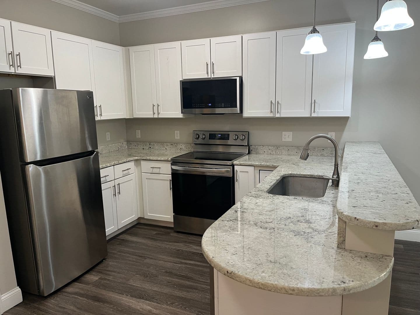Foxborough Apartment: 34 Capone Road