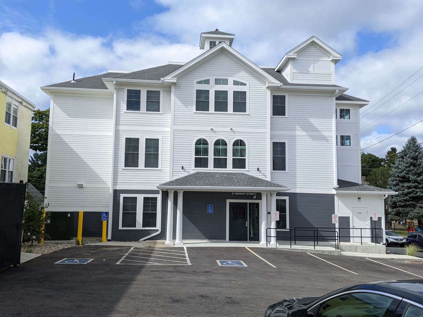 Foxboro Apartment: 21 Market Street