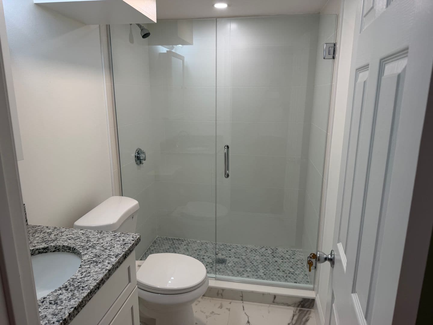 Avon Apartment: 340 East Main Street