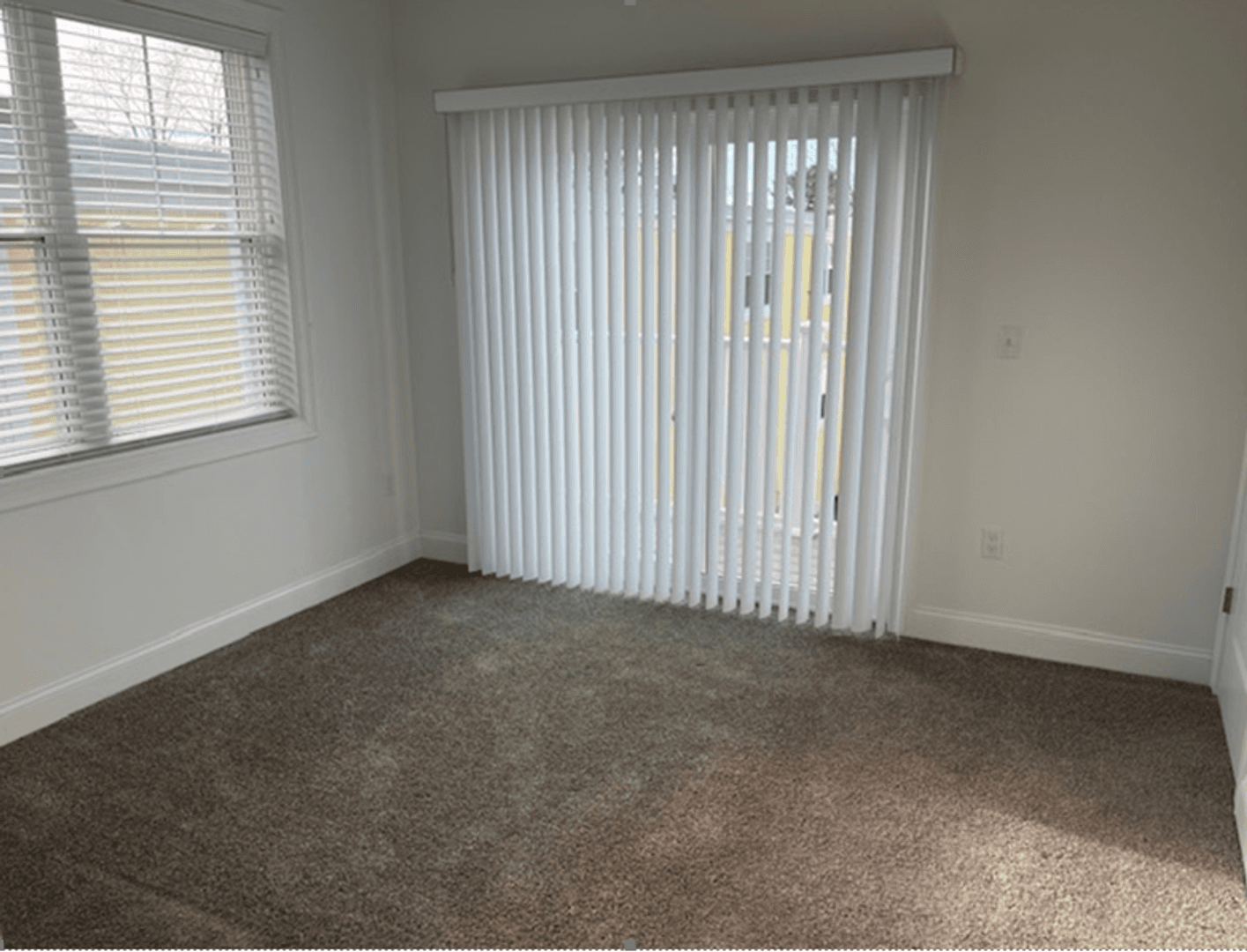 Foxborough Apartment: 44 School Street