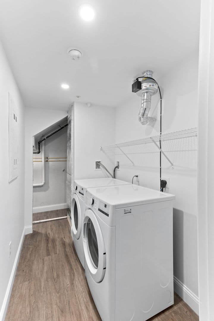 North Easton Apartment: 8 Lincoln Street