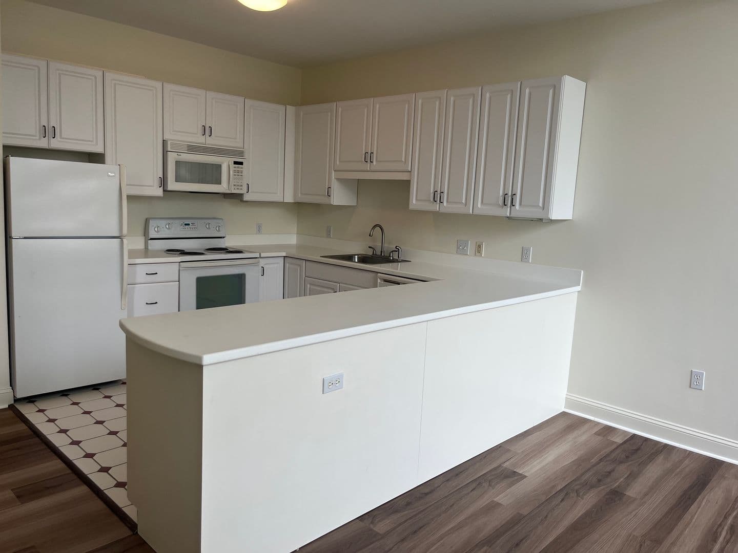 North Easton Apartment: 8 Lincoln Street
