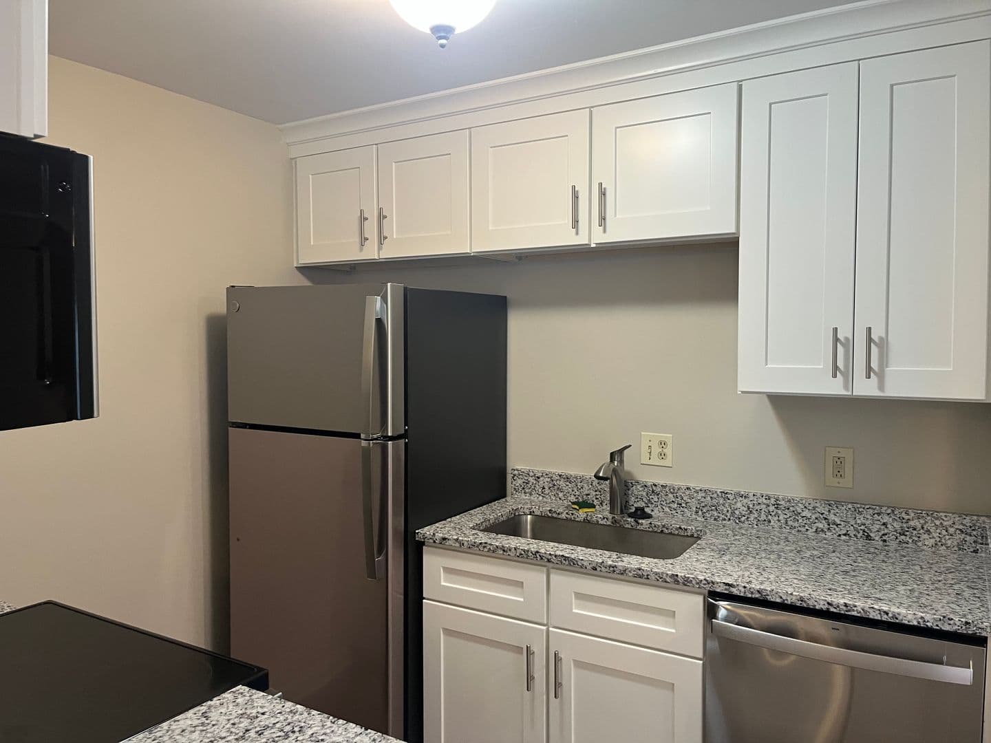 East Walpole Apartment: 10 Washington Green