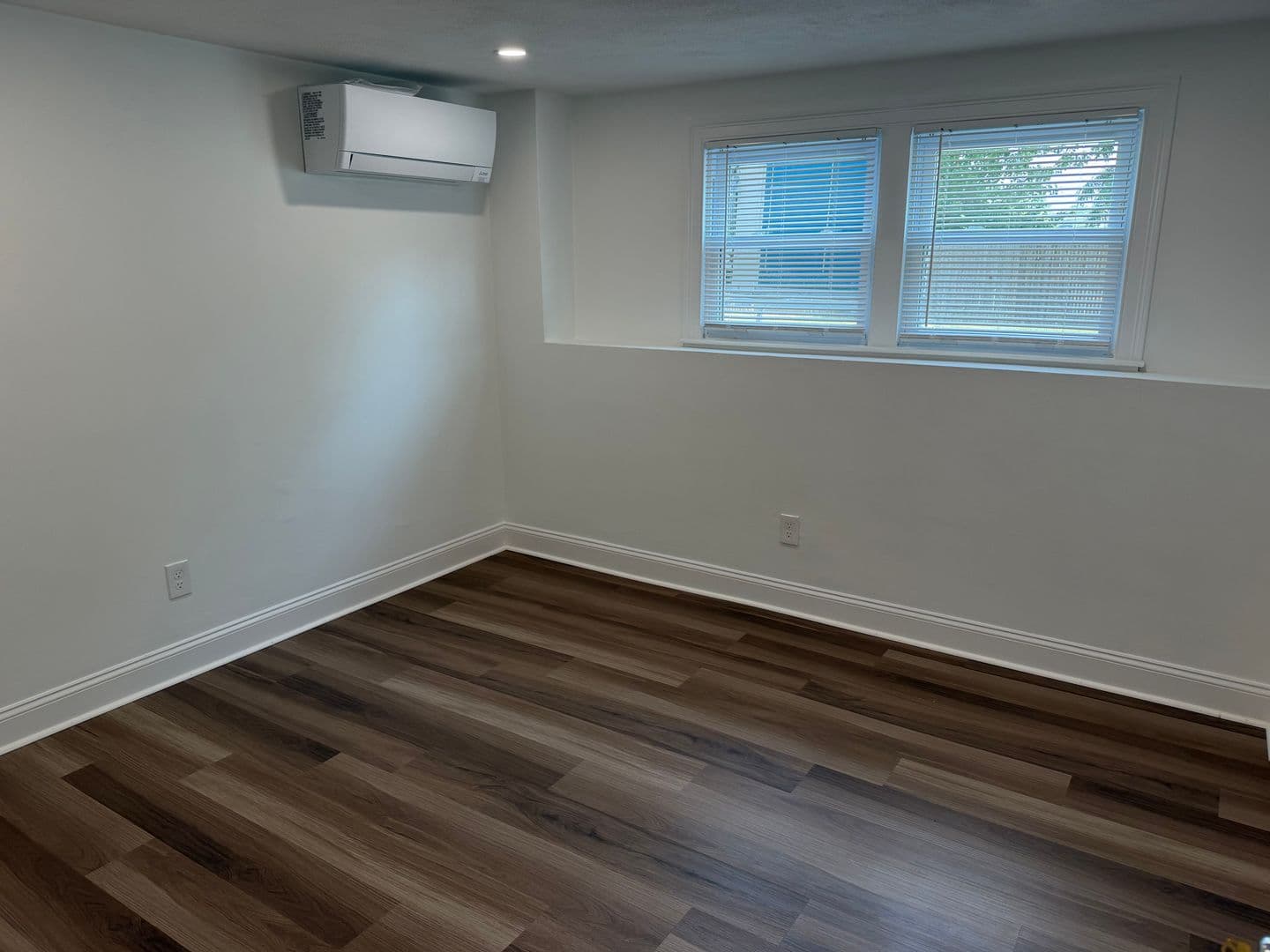 Avon Apartment: 340 East Main Street