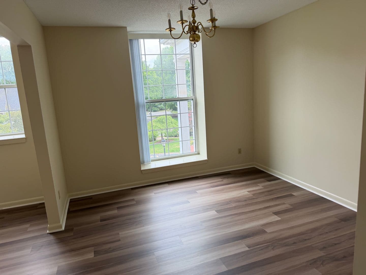 East Walpole Apartment: 10 Washington Green