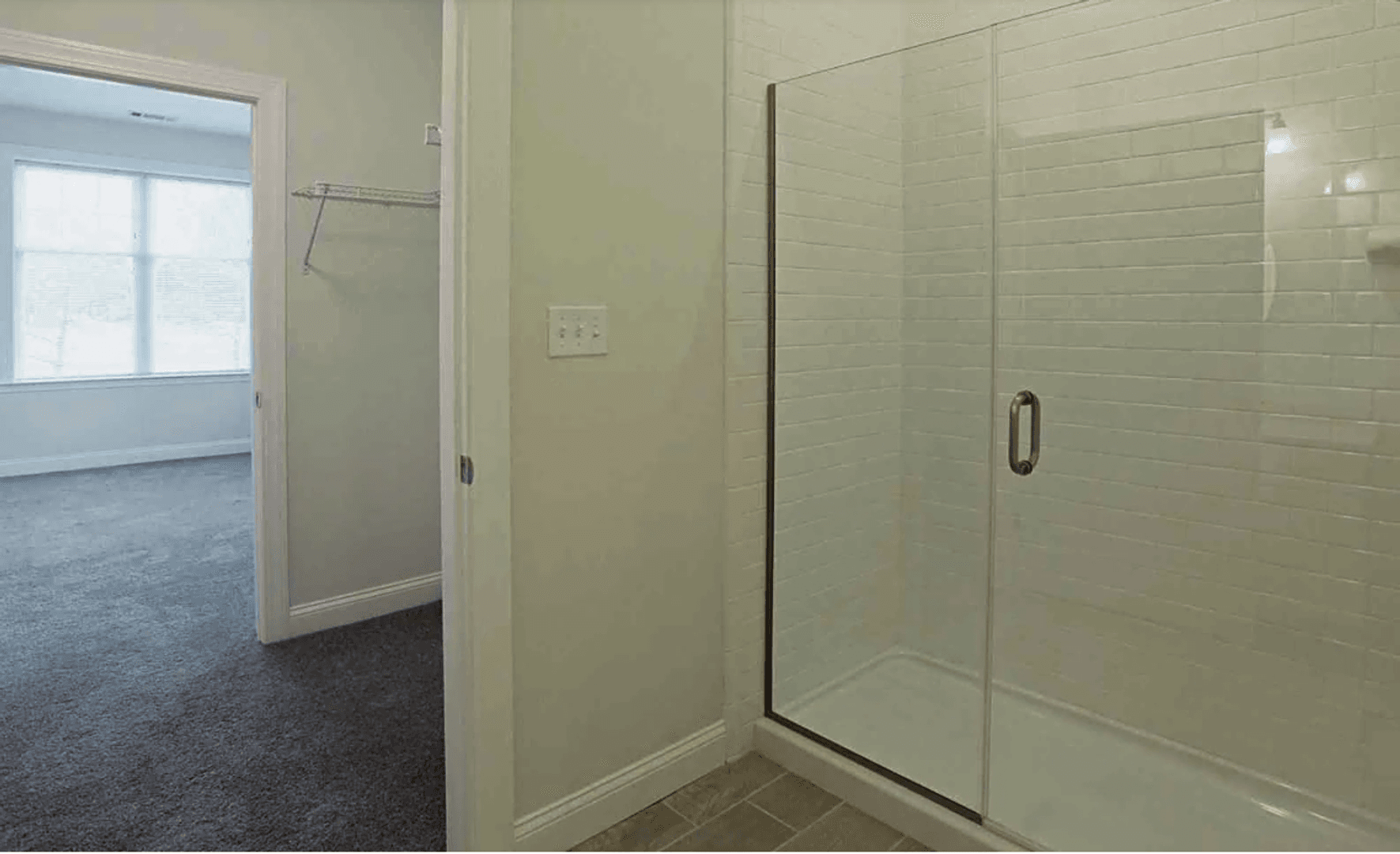 South Easton Apartment: 11 Roosevelt