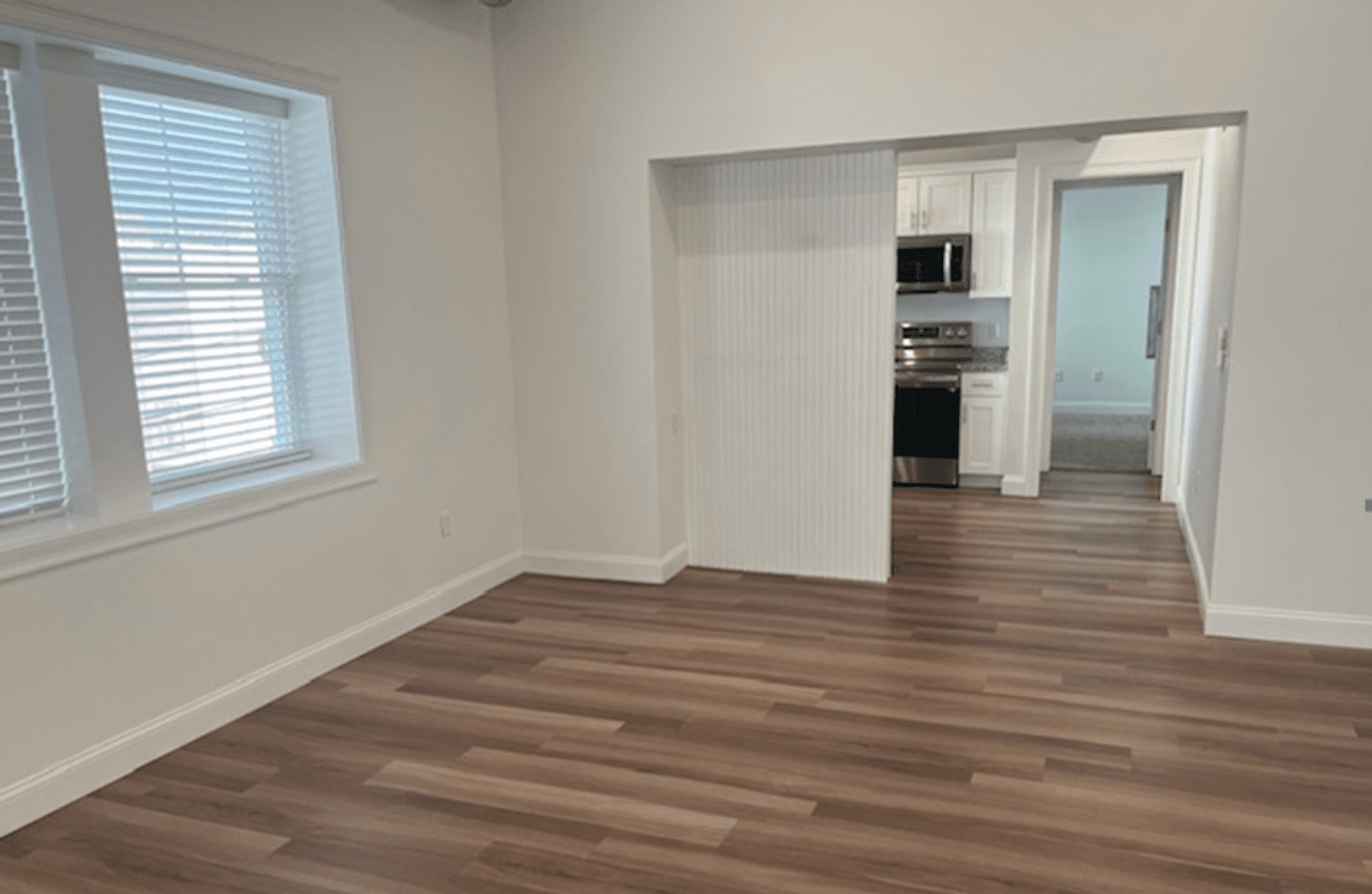 Foxborough Apartment: 44 School Street