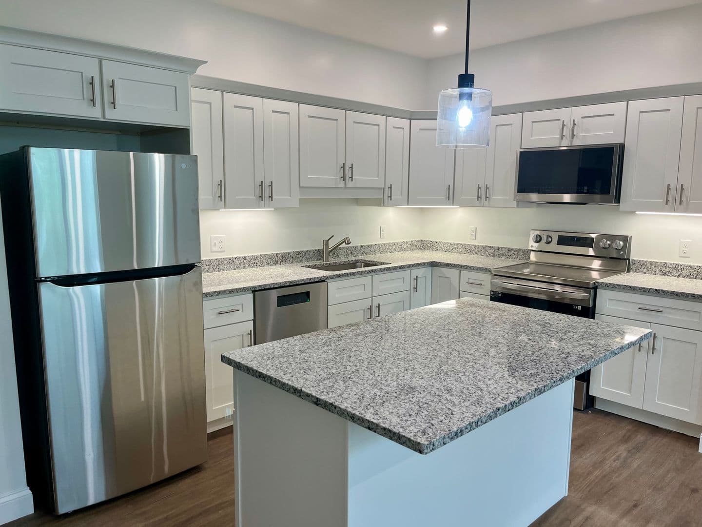 North Easton Apartment: 8 Lincoln Street