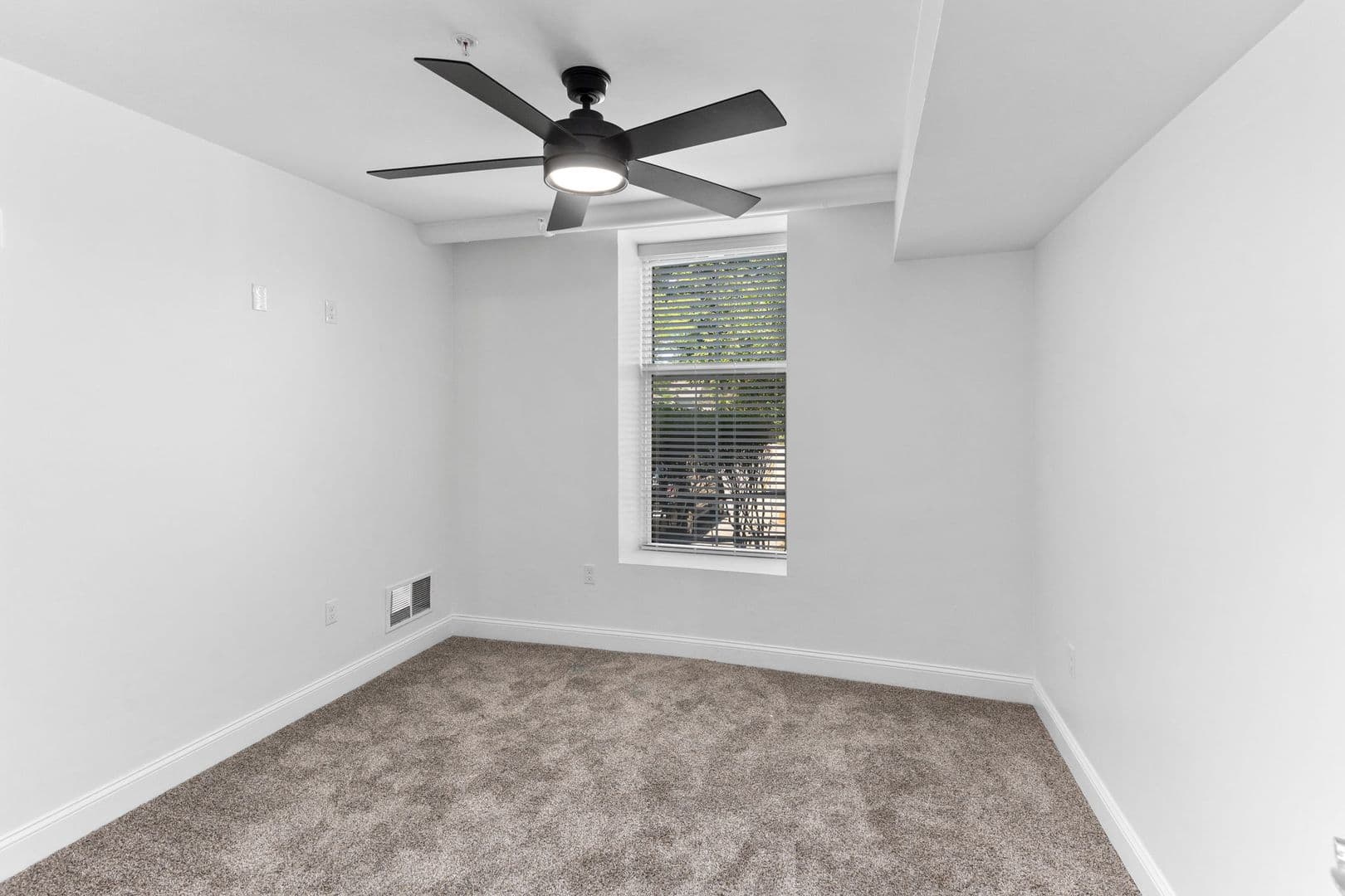 North Easton Apartment: 8 Lincoln Street