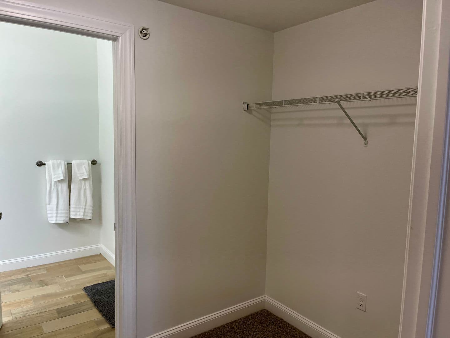 Foxborough Apartment: 34 Capone Road