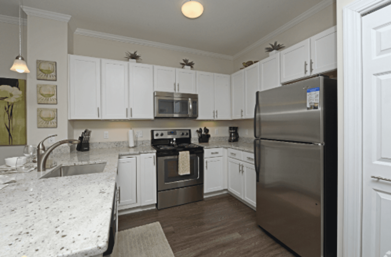 South Easton Apartment: 11 Roosevelt