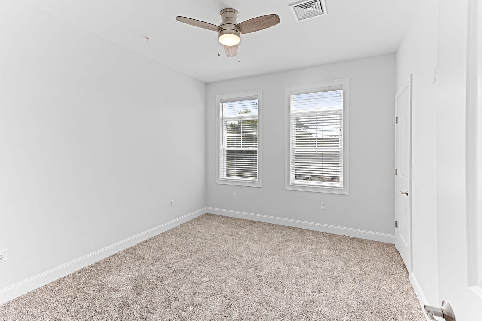 Foxboro Apartment: 21 Market Street