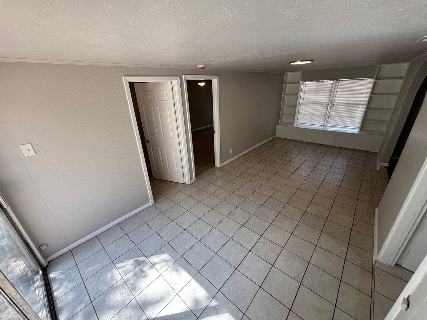 Irving House: 2522 Cunningham St,