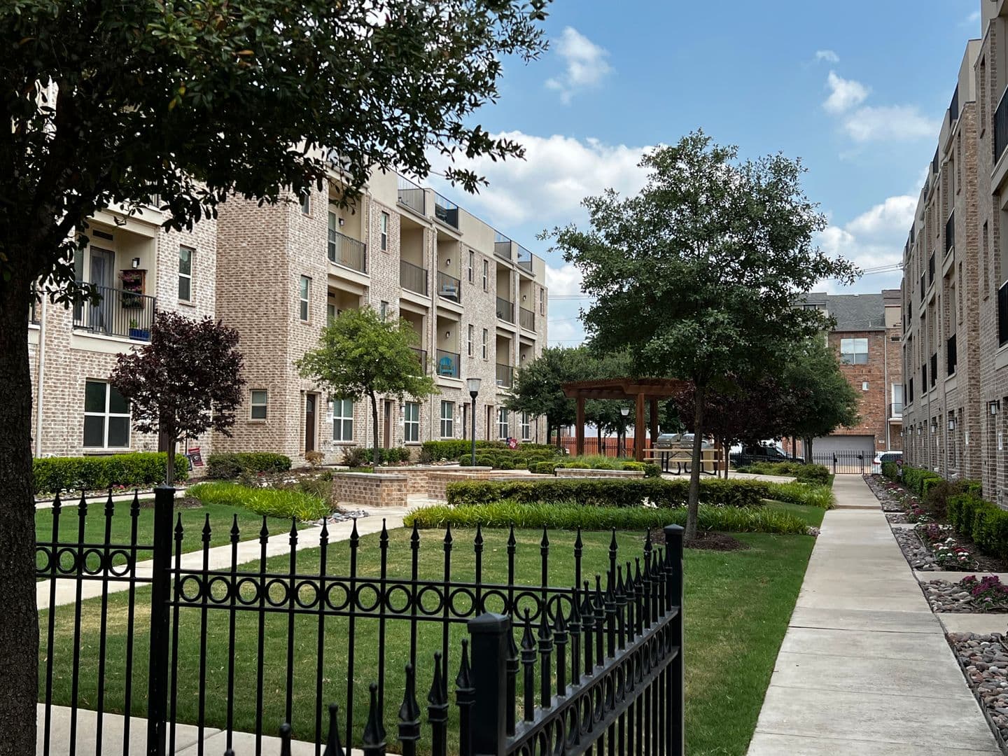 Dallas Townhome: 1319 Rancho Mirage Dr