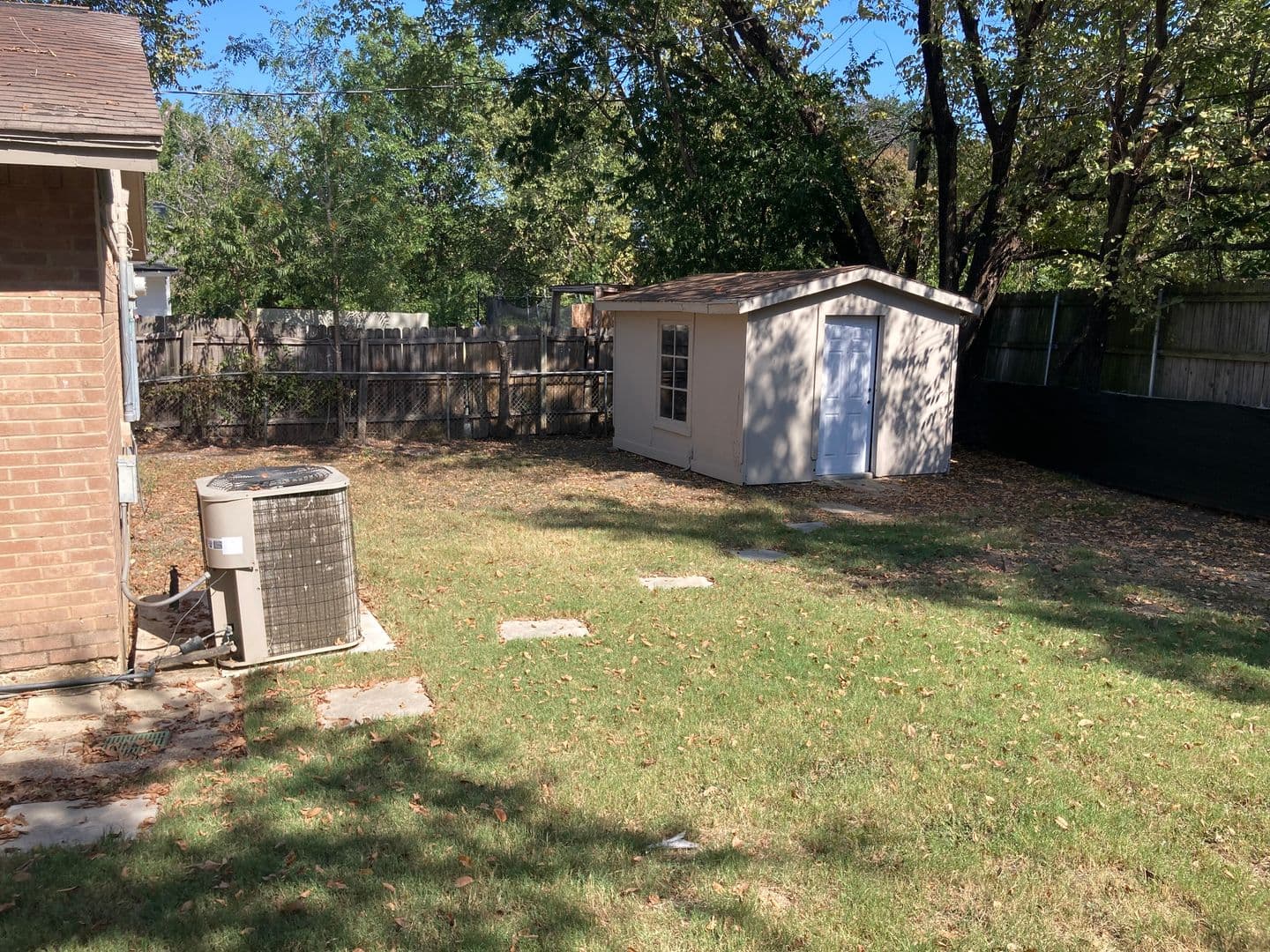 Irving House: 2522 Cunningham St,