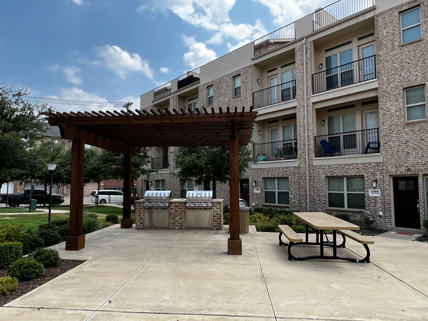 Dallas Townhome: 1319 Rancho Mirage Dr