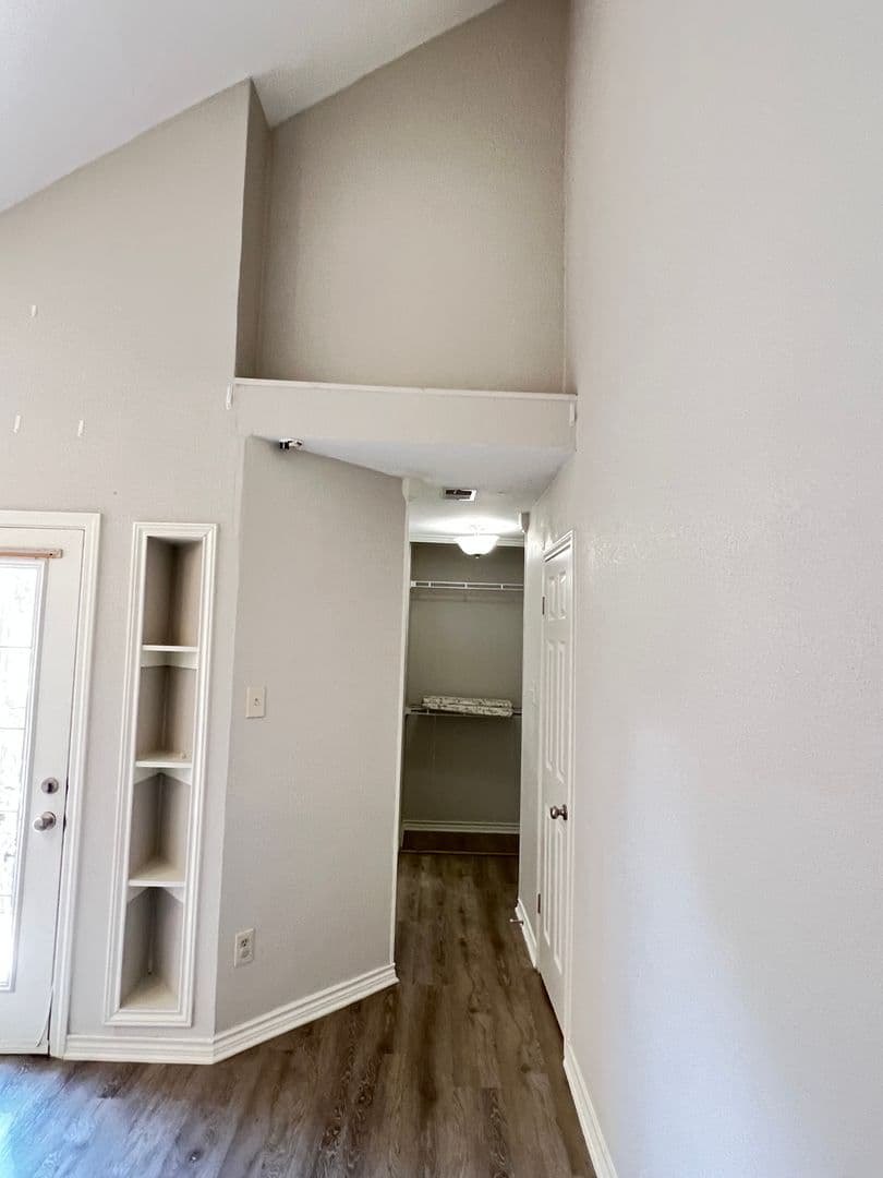Dallas House: 10913 Gable Drive