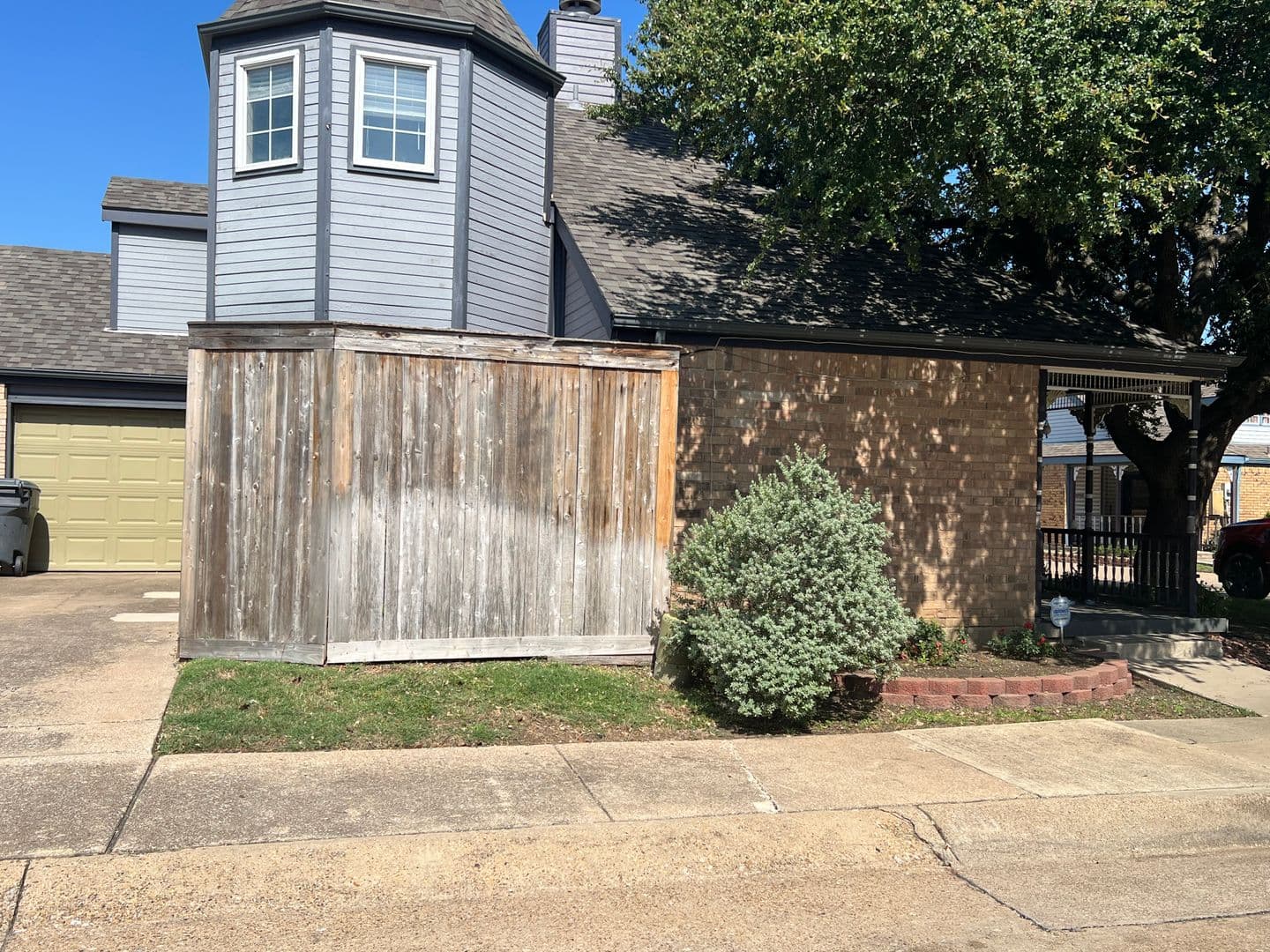 Dallas House: 10913 Gable Drive
