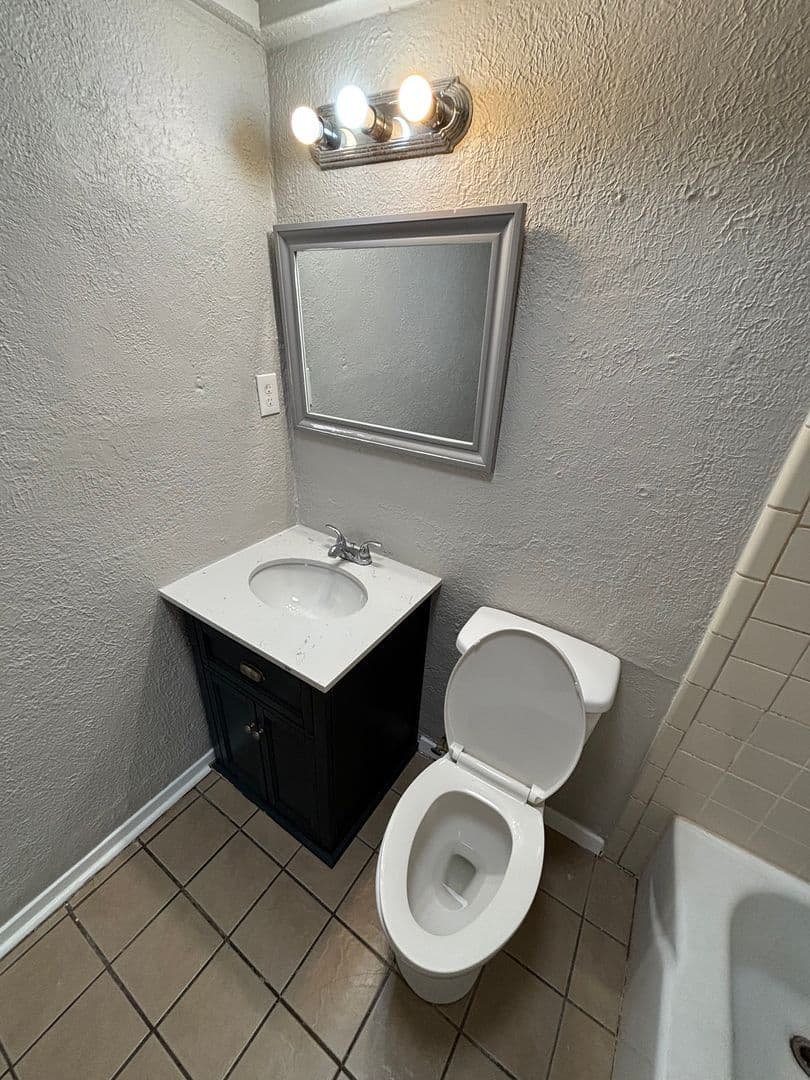 Irving House: 2522 Cunningham St,
