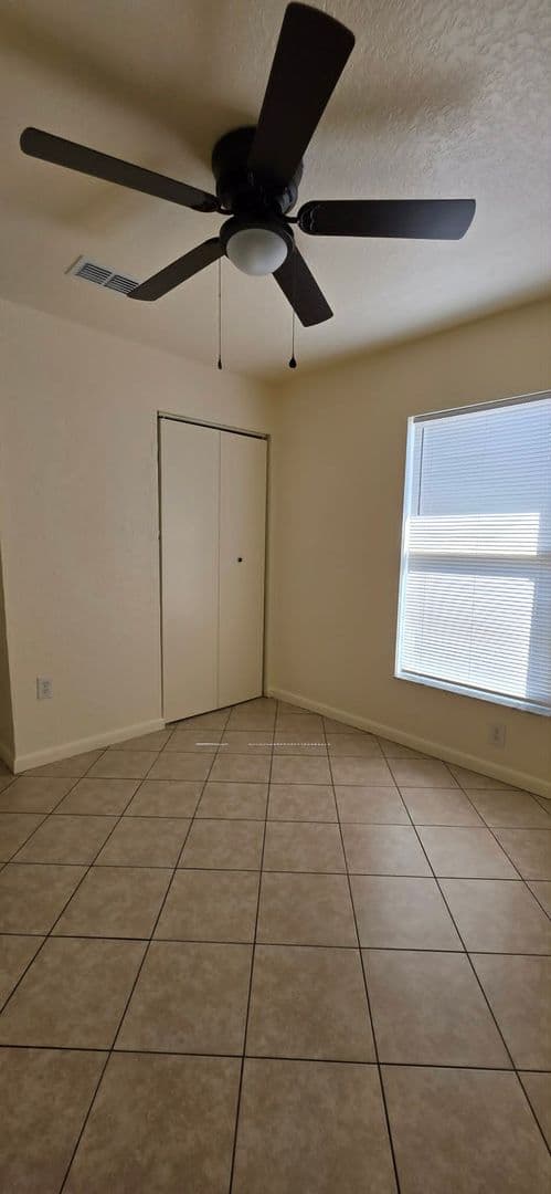 Spring Hill Apartment: 8365 Omaha Circle