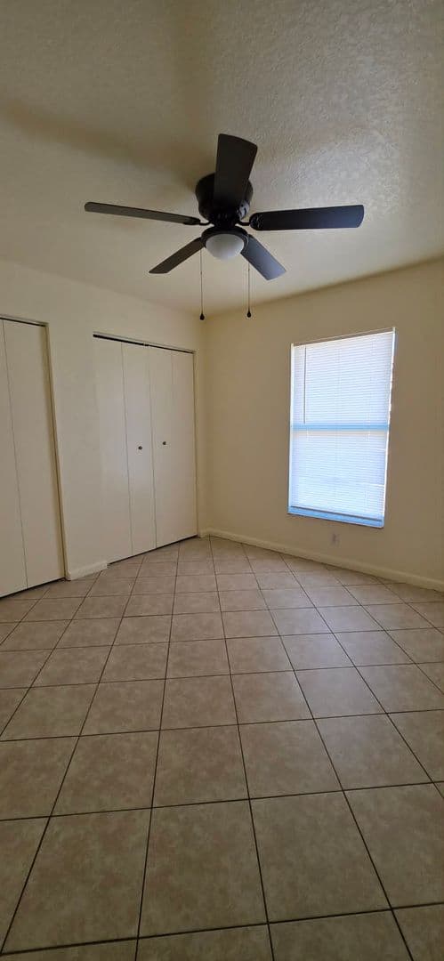 Spring Hill Apartment: 8365 Omaha Circle