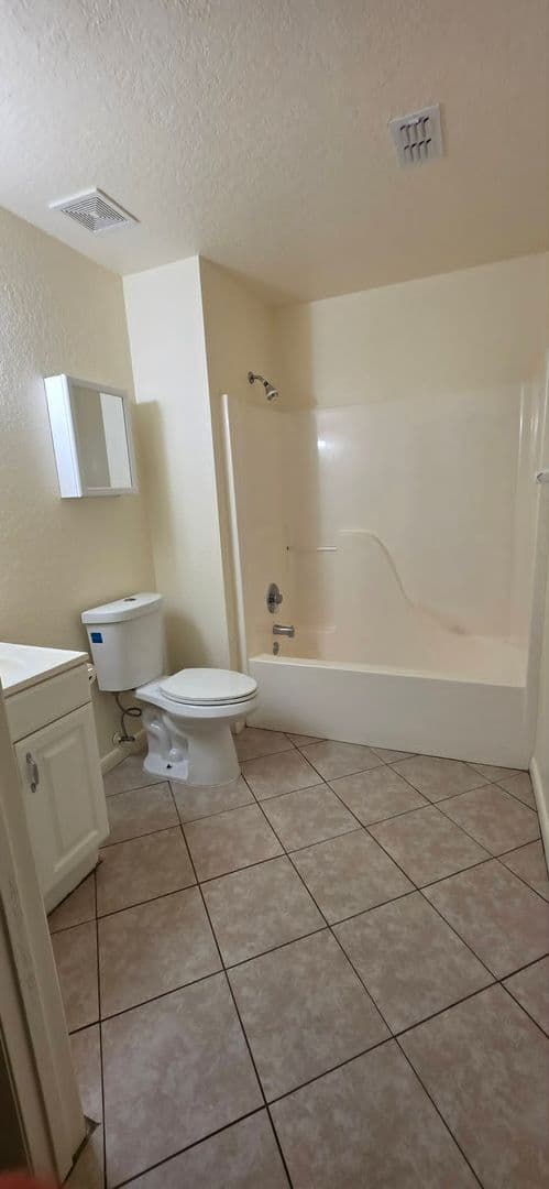 Spring Hill Apartment: 8365 Omaha Circle