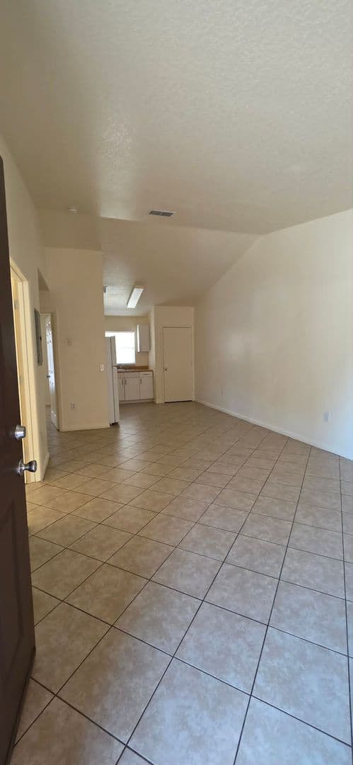 Spring Hill Apartment: 8365 Omaha Circle