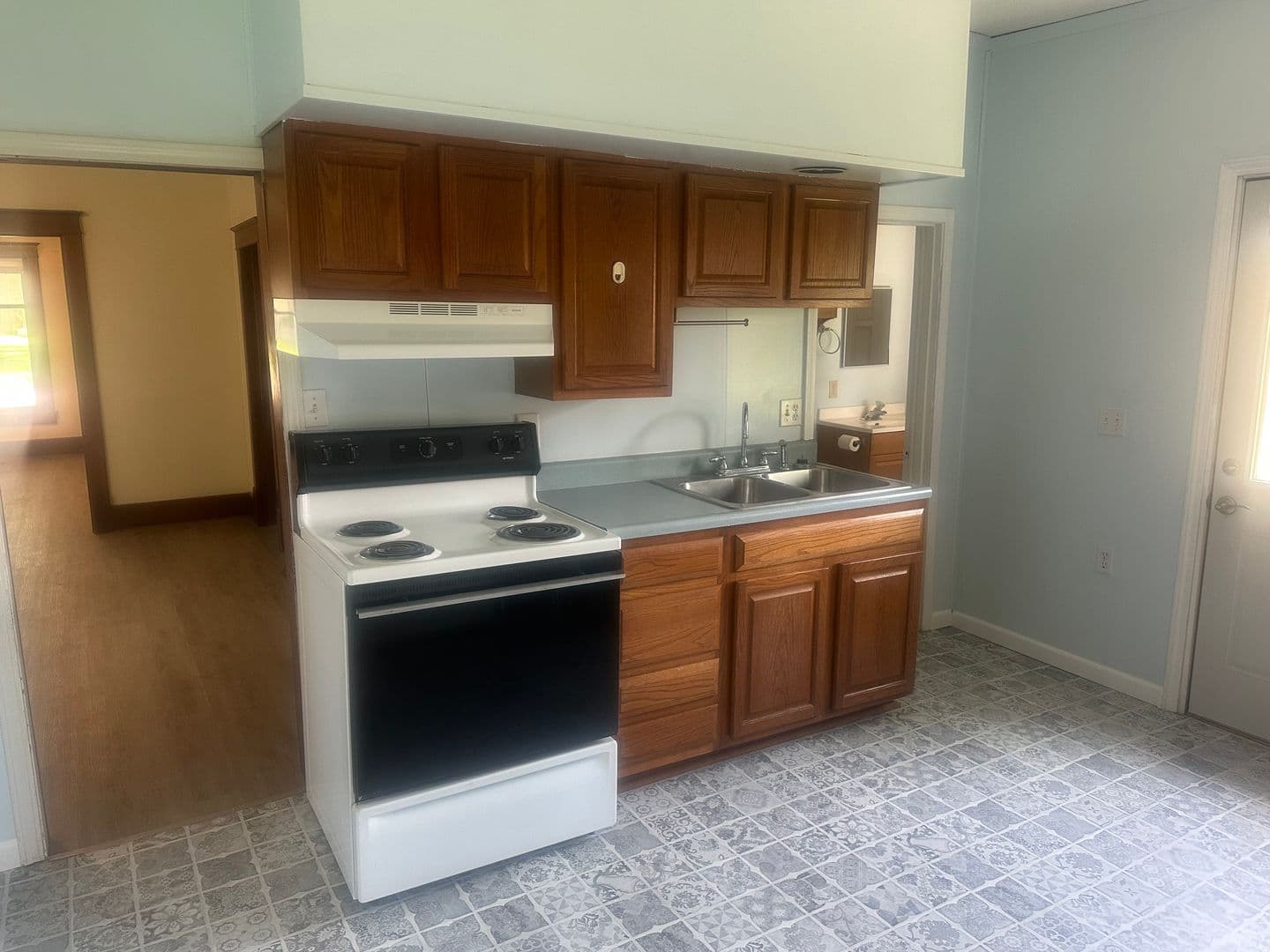 Aurora Apartment: 603 M. Street