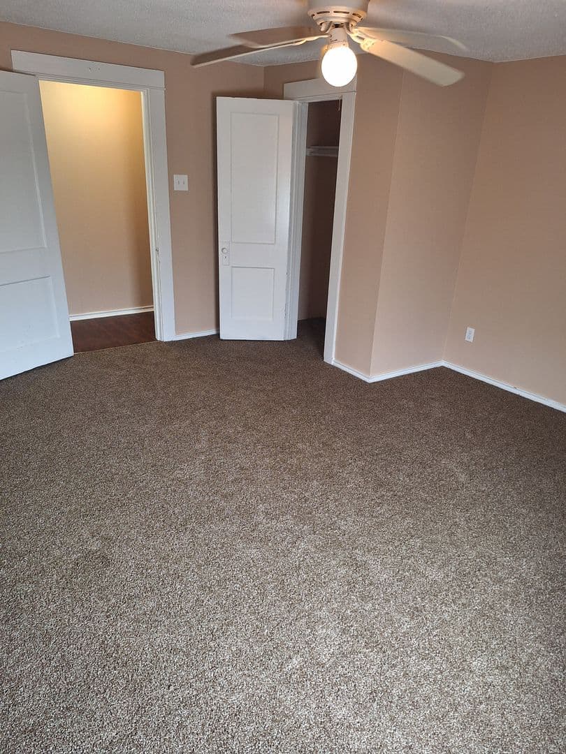 Abilene House: 1942 State Apt D