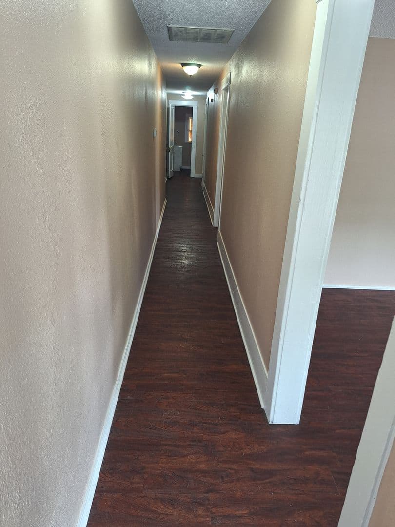 Abilene House: 1942 State Apt D