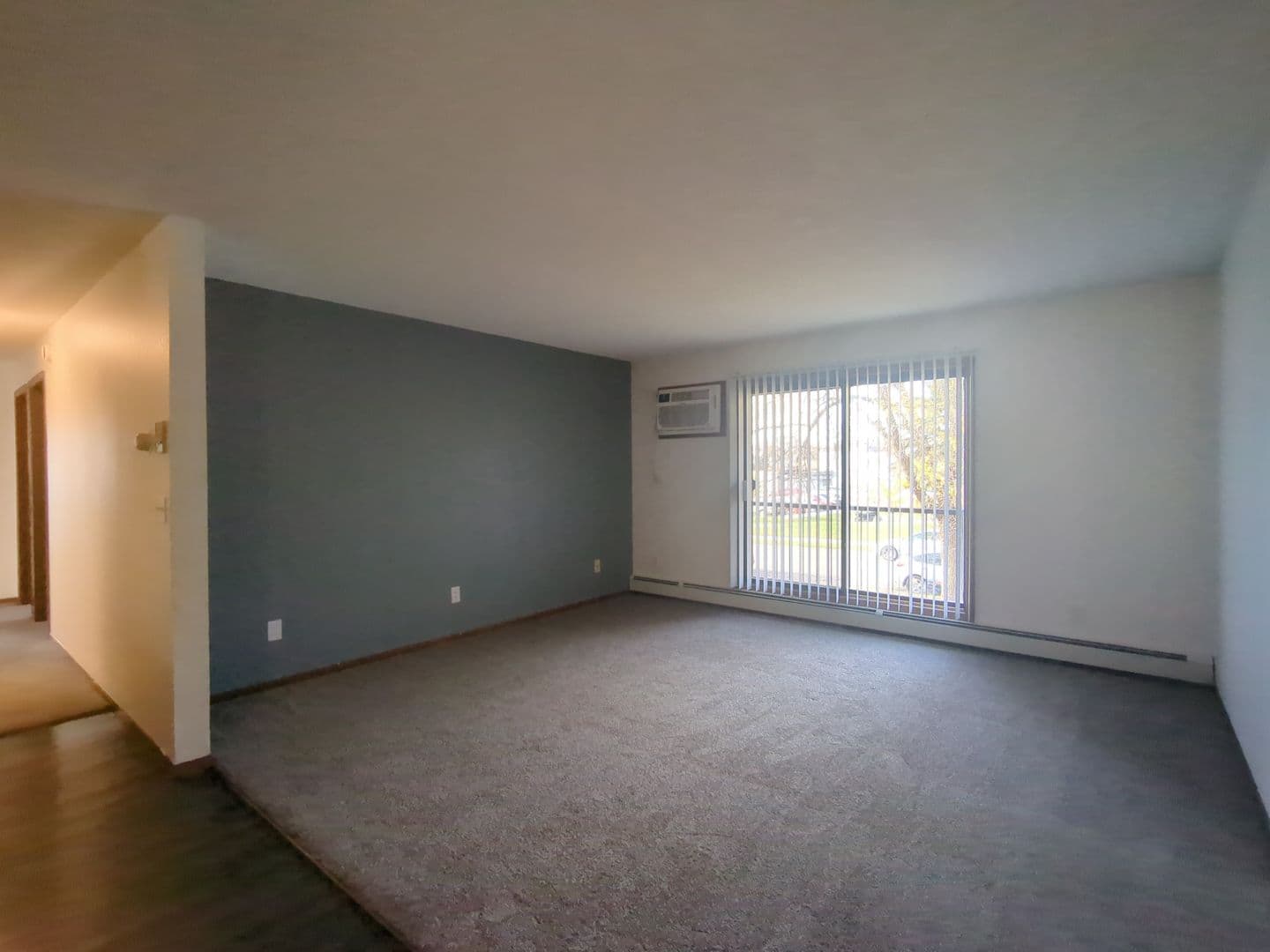 St. Cloud Apartment: 28 3rd Ave NE