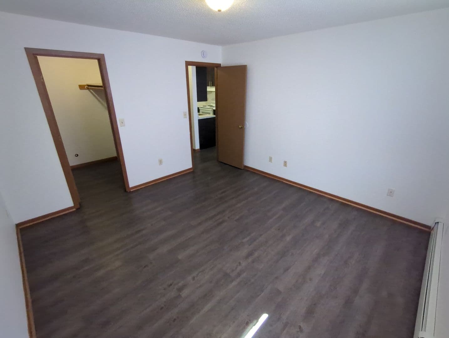 St. Cloud Apartment: 28 3rd Ave NE