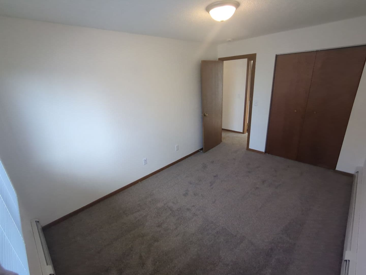 St. Cloud Apartment: 28 3rd Ave NE