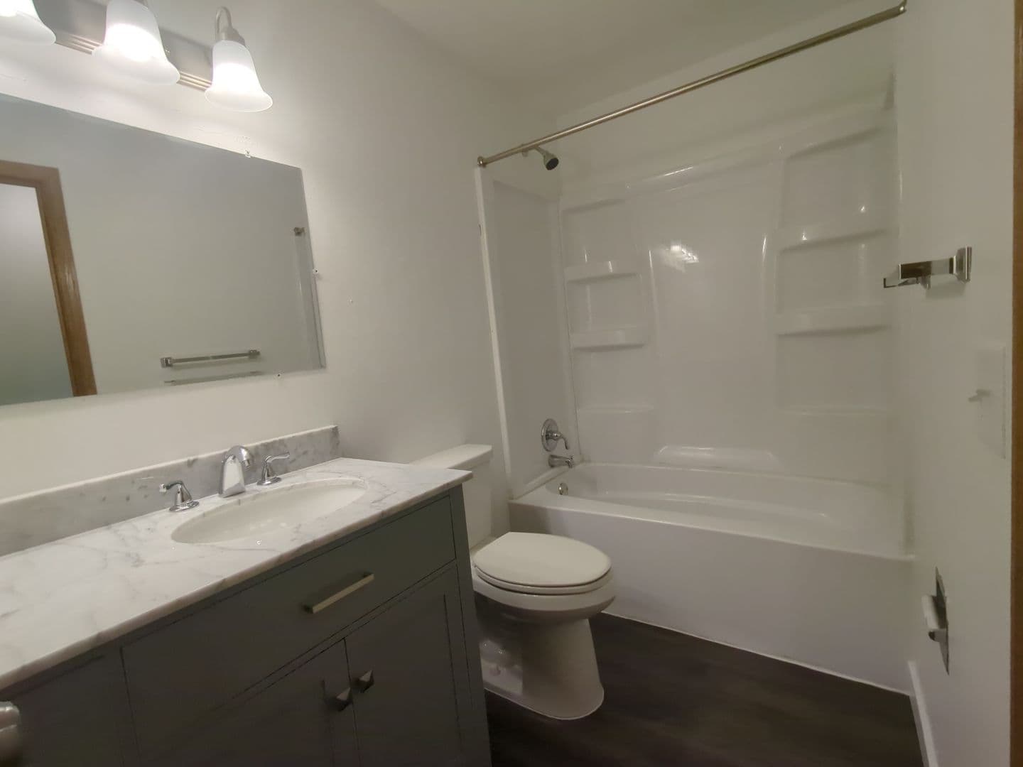 St. Cloud Apartment: 28 3rd Ave NE