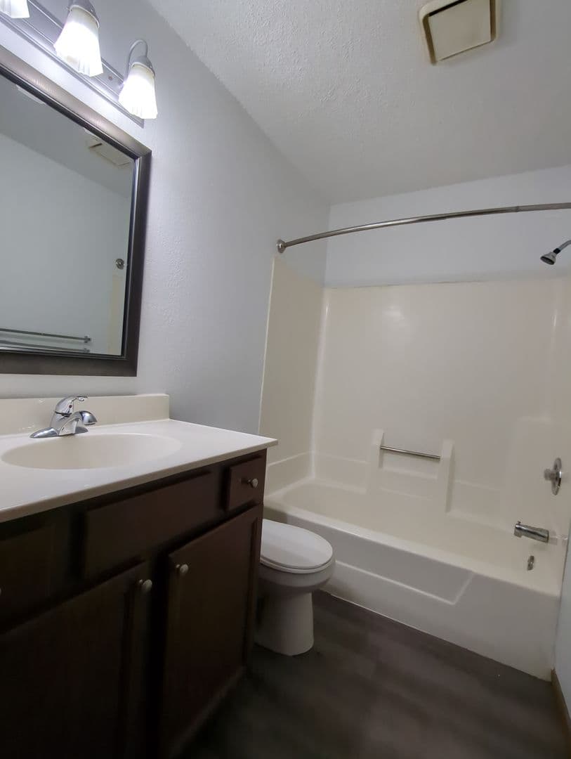 St Cloud Apartment: 230 2nd St NE