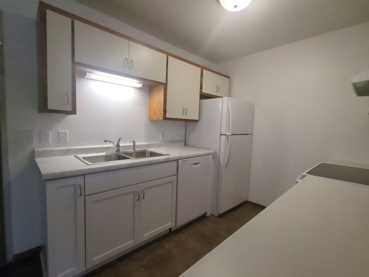 St. Cloud Apartment: 28 3rd Ave NE