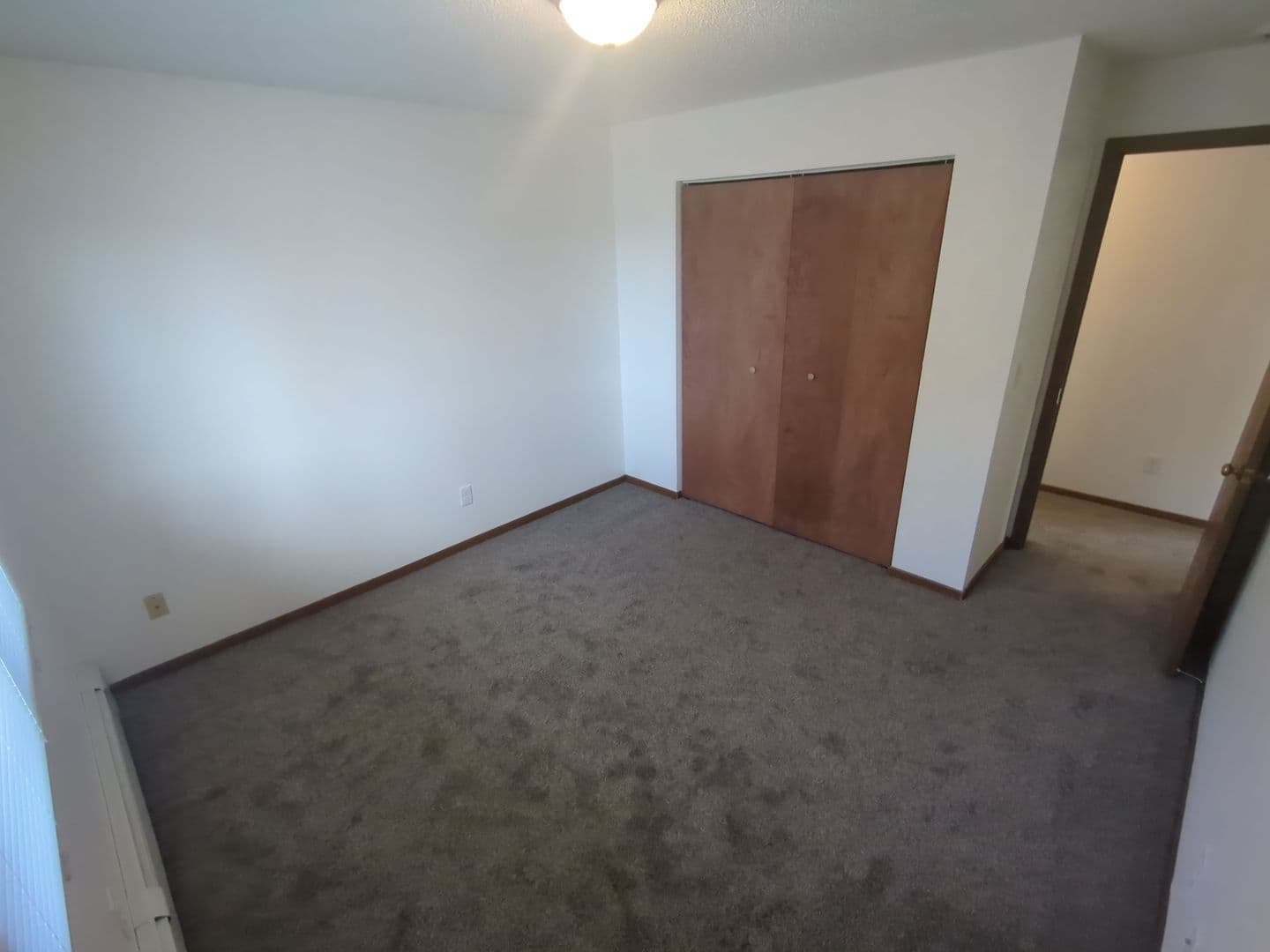 St. Cloud Apartment: 28 3rd Ave NE