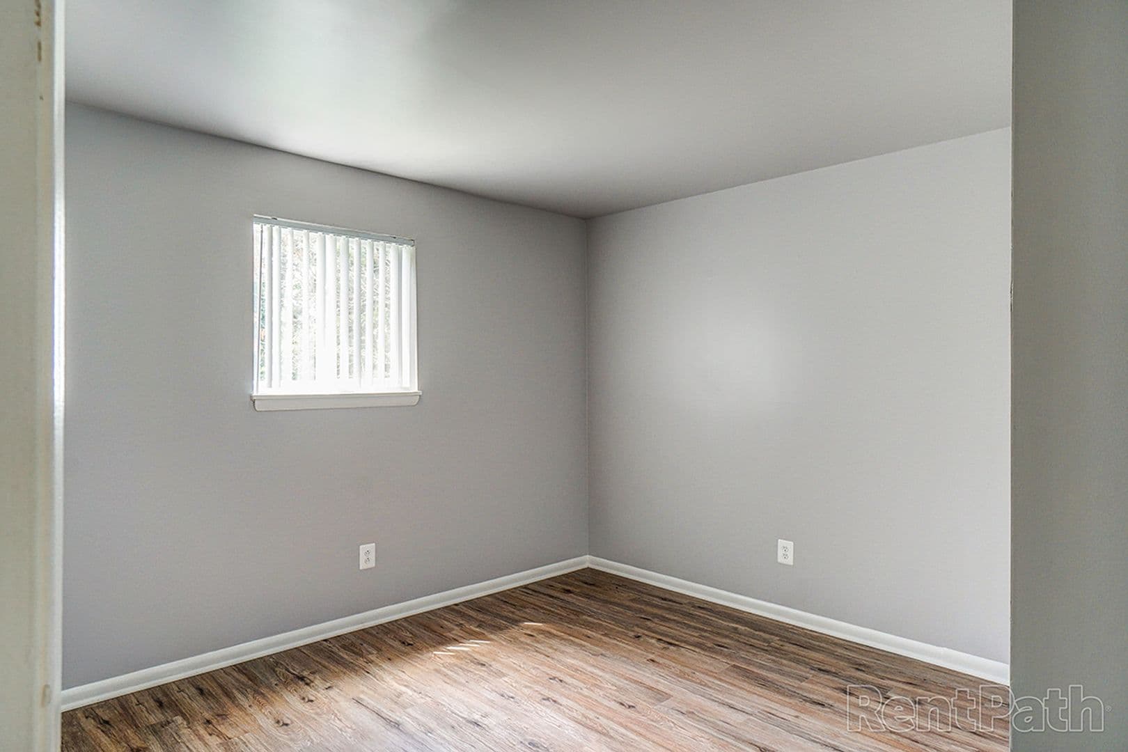 Baltimore Apartment: 4013 White Ave