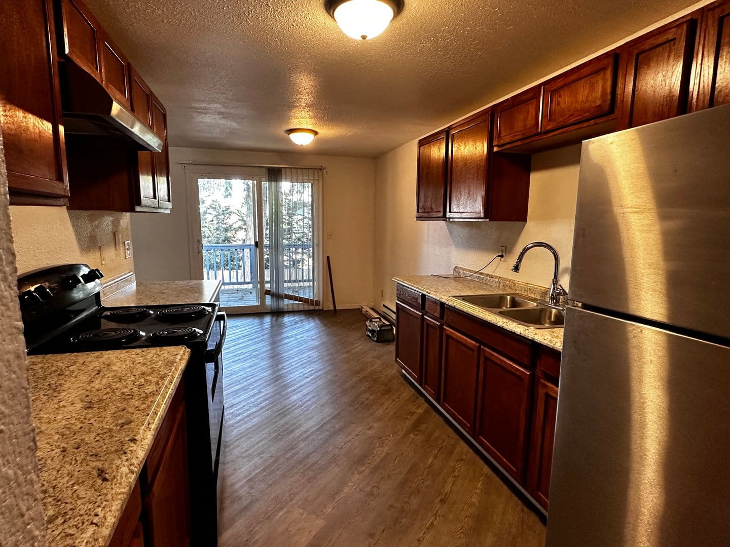 Tacoma Apartment: 1819 S 93rd St