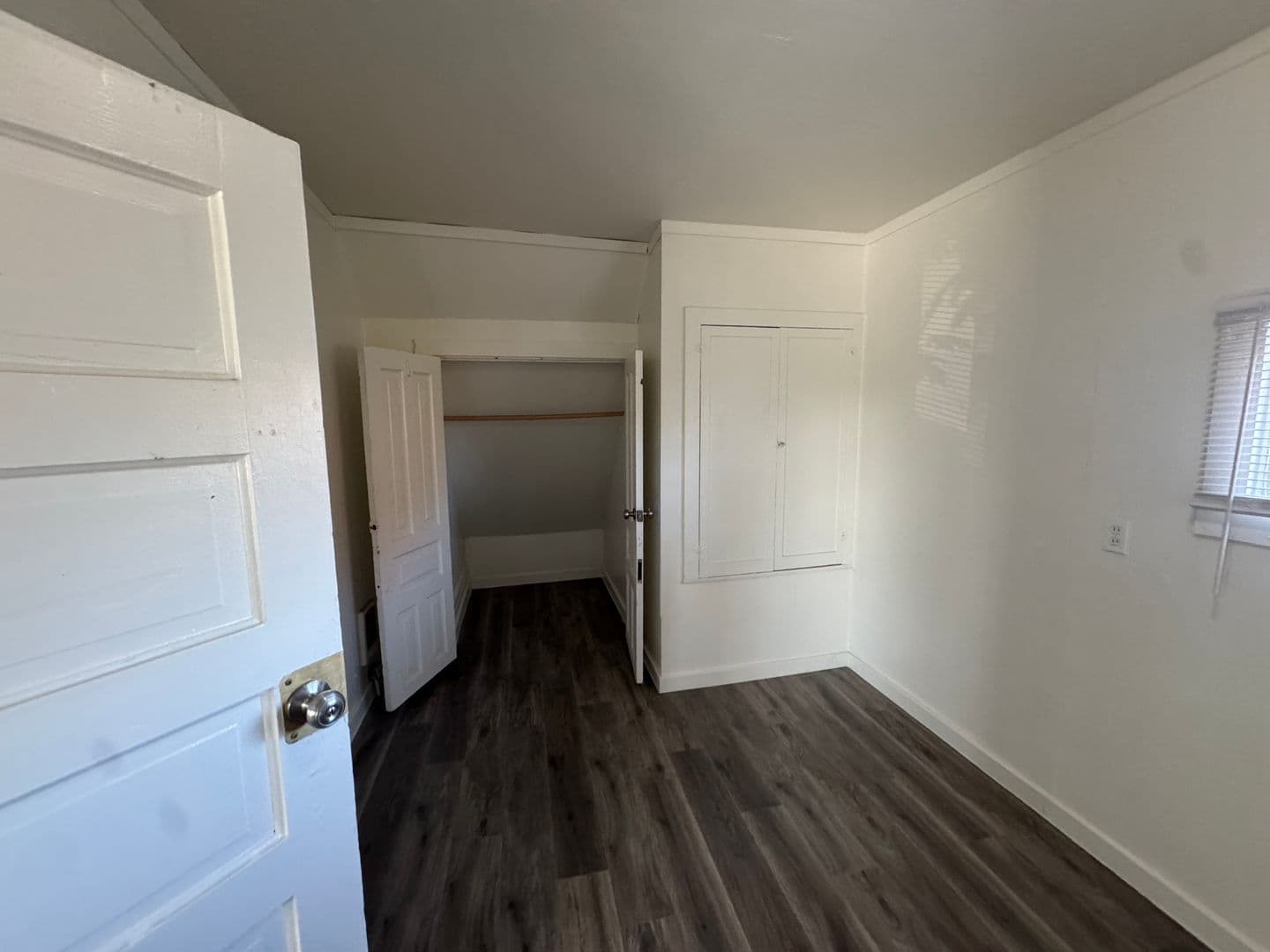 Tacoma Apartment: 712  S Sheridan