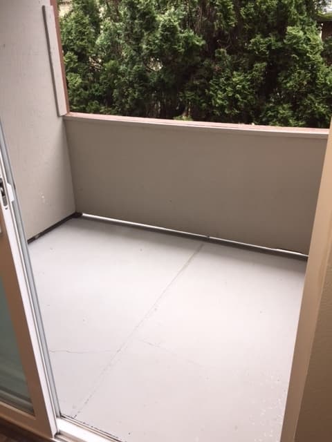 Burien Apartment: 1011 SW 149th St