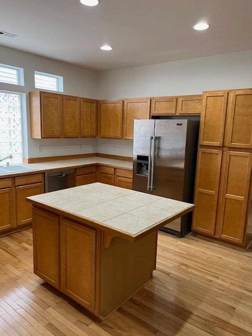 Auburn House: 6624 Francis Ave SE