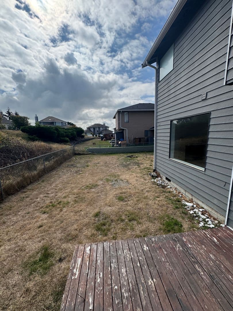 Tacoma House: 1507 63rd Ave NE