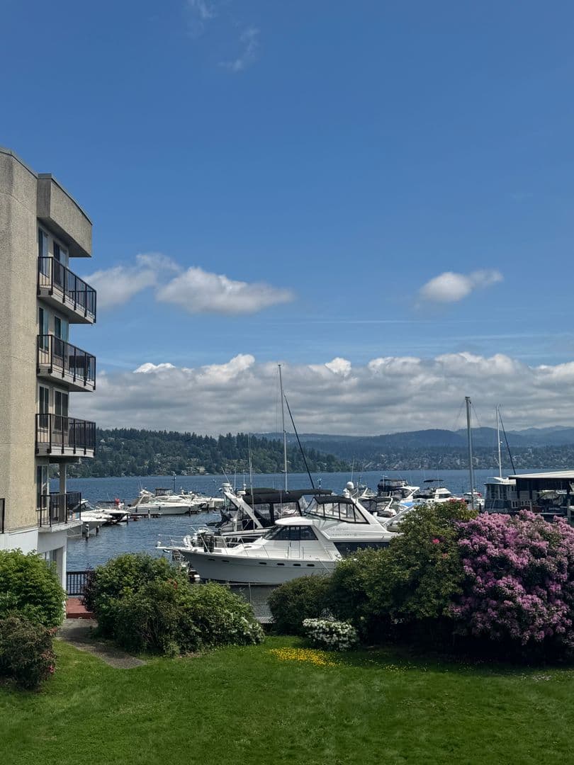 Seattle Condo: 9030 Seward Park Ave S, #203